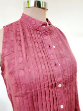 Load image into Gallery viewer, Sleeveless Pleated Tunic
