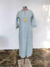 Load image into Gallery viewer, Tricut Kurta
