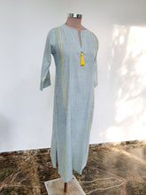 Load image into Gallery viewer, Tricut Kurta
