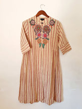 Load image into Gallery viewer, Split Front Tunic
