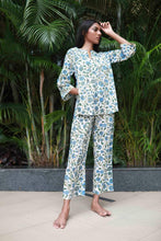 Load image into Gallery viewer, Blue Bird Tunic Set
