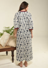 Load image into Gallery viewer, Popover Nightgown
