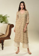 Load image into Gallery viewer, Flyaway Kurta
