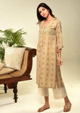 Load image into Gallery viewer, Flyaway Kurta
