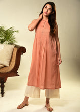 Load image into Gallery viewer, Pleated SL Kurta
