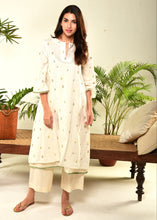 Load image into Gallery viewer, Tara Kurta
