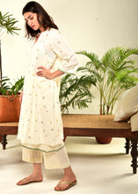 Load image into Gallery viewer, Tara Kurta
